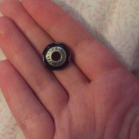RETIRED Pandora charm - Picture 2 of 3